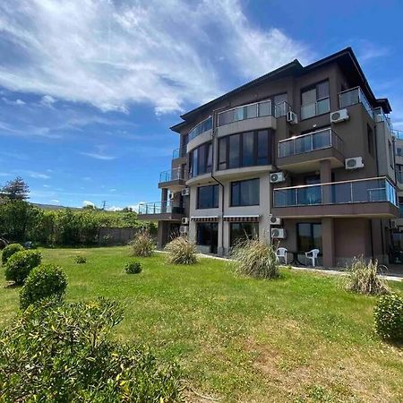 Seaview Dreamy Apartment With A Pool And Garden Синеморець Екстер'єр фото